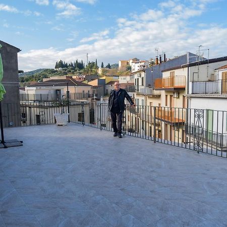 La Casa Dellamericano - Casa D'Epoca Anni '30 Aliano Kültér fotó